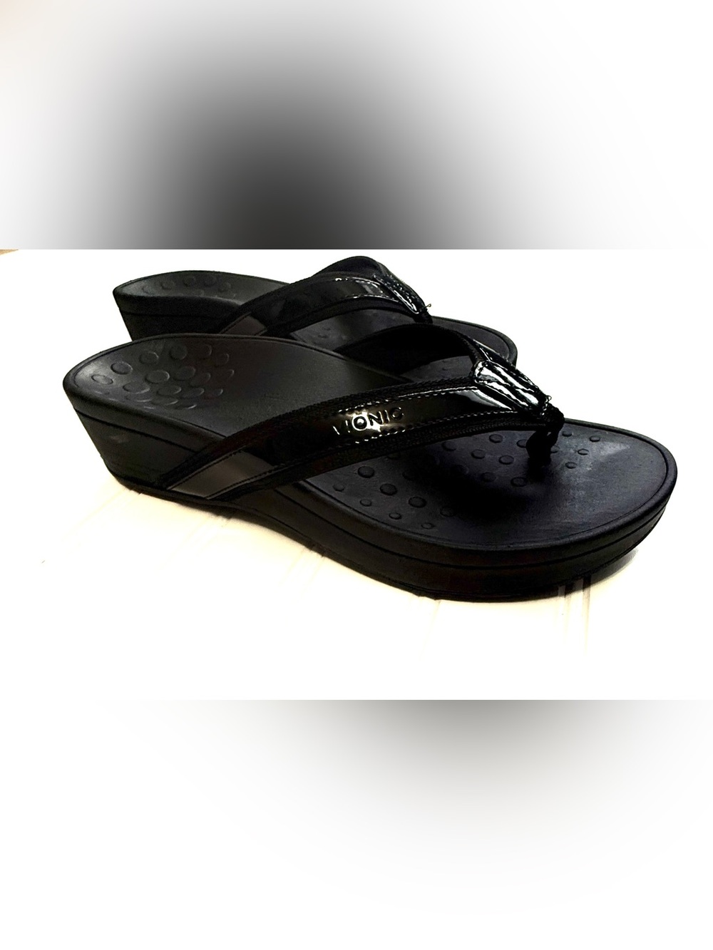 Vionic Pacific Hightide Black Sandals - Picture 2 of 3